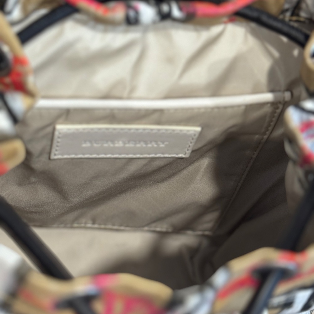 Burberry Scribble Graffiti Nova Check Backpack Rare Find, Authentic, Pristine! - Picture 4 of 15